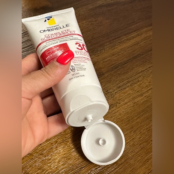 OMBRELLE SUNSCREEN 30FPS - Picture 3 of 3